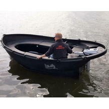 Моторная лодка полиэтиленовая Whaly 450