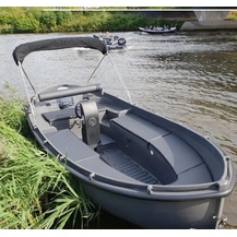 Моторная полиэтиленовая лодка Whaly 450