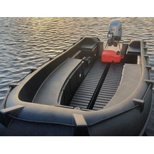 Моторний поліетиленовий човен Whaly 435 R Professional