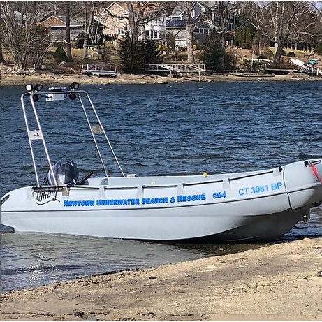 Моторная лодка полиэтиленовая Whaly 500 LF Моторная лодка полиэтиленовая Whaly 500 LF