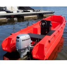 Моторная полиэтиленовая лодка Whaly 455 R LF