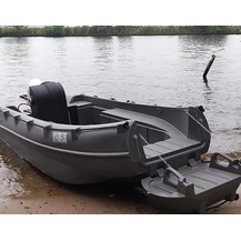 Моторная полиэтиленовая лодка Whaly 455
