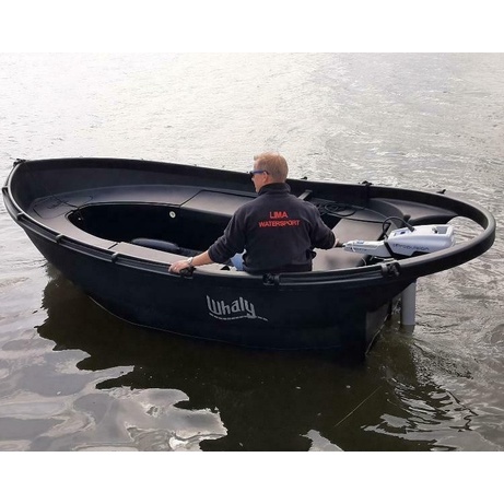 Моторний човен поліетиленовий Whaly 450 LF