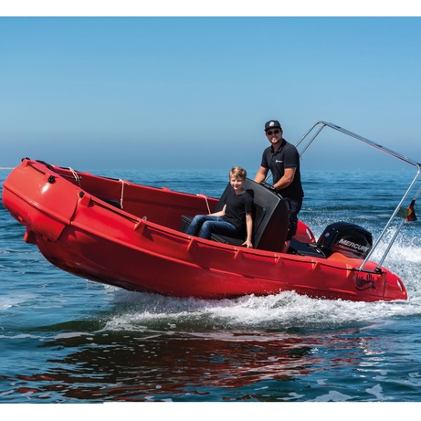 Моторная полиэтиленовая лодка Whaly 500 Моторная полиэтиленовая лодка Whaly 500