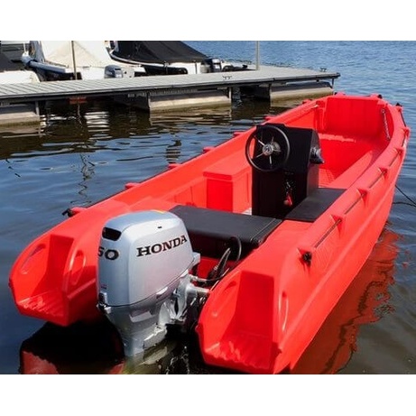 Моторная полиэтиленовая лодка Whaly 455 R LF